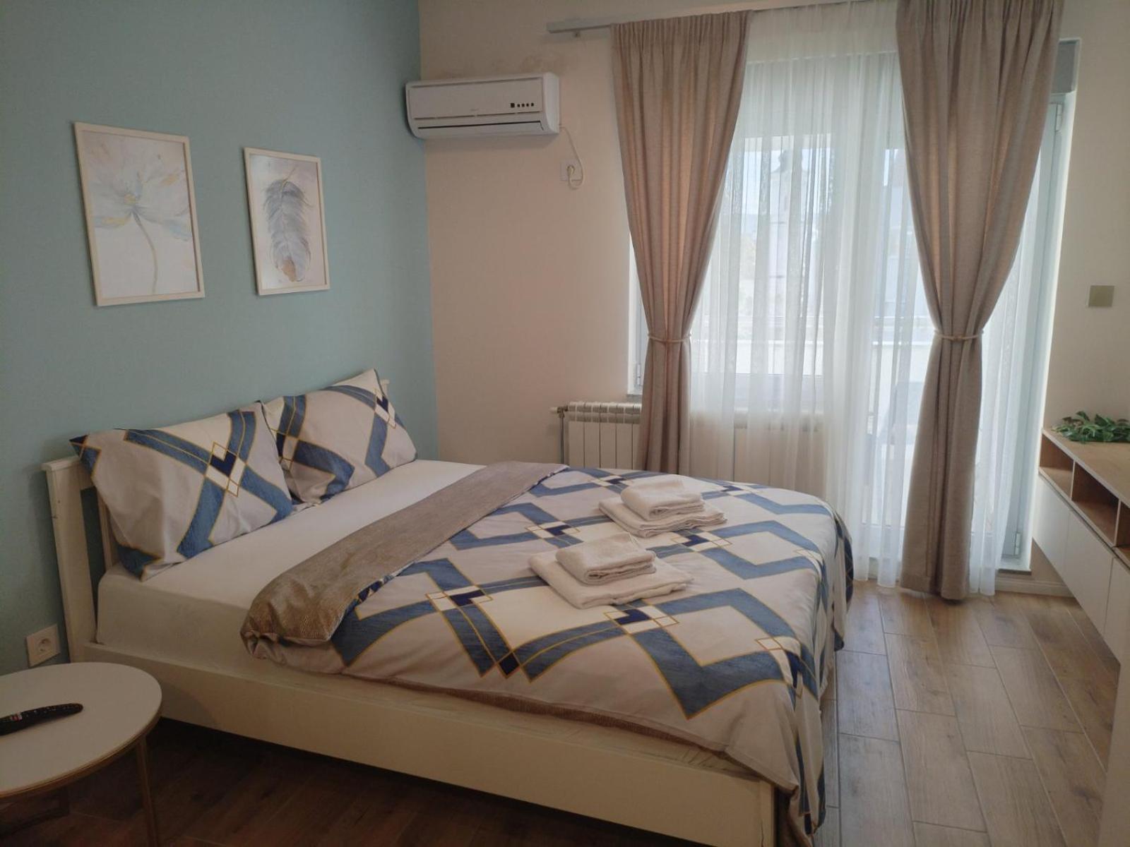 Apartment Centrum - Free Private Parking Novi Sad Exterior photo