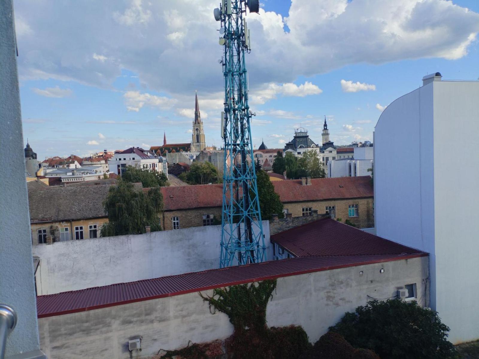 Apartment Centrum - Free Private Parking Novi Sad Exterior photo