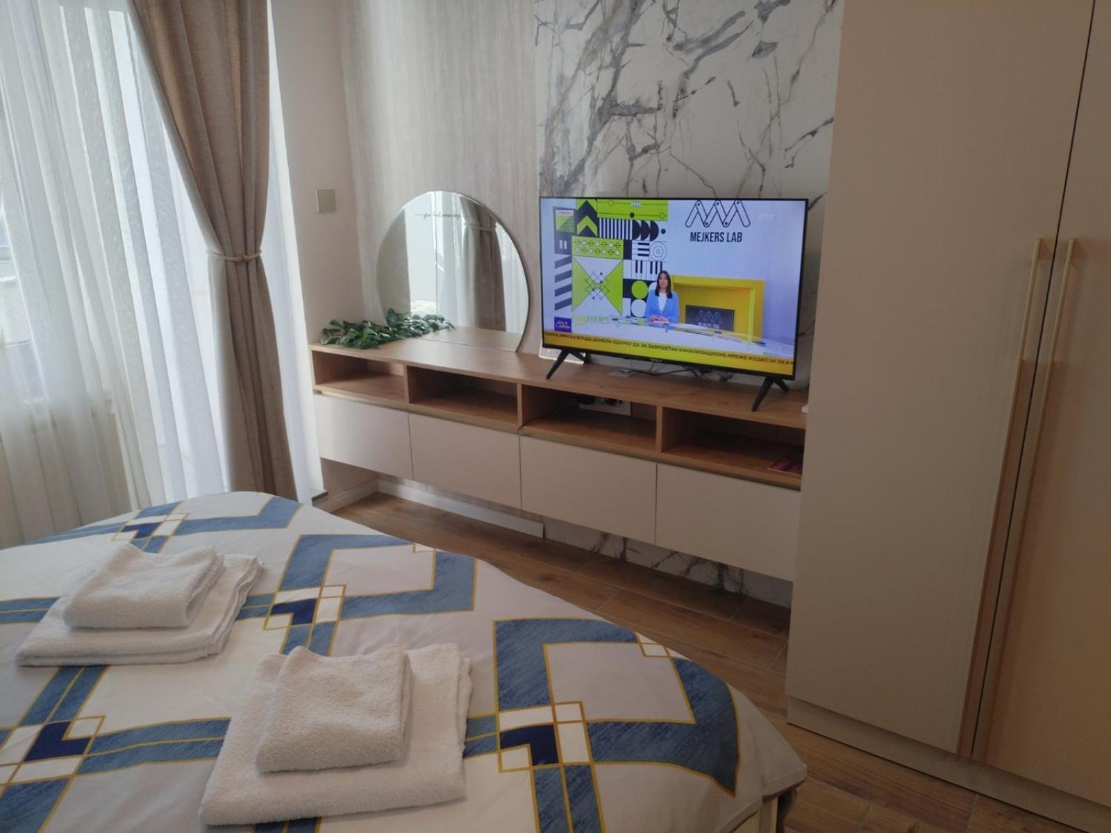 Apartment Centrum - Free Private Parking Novi Sad Exterior photo