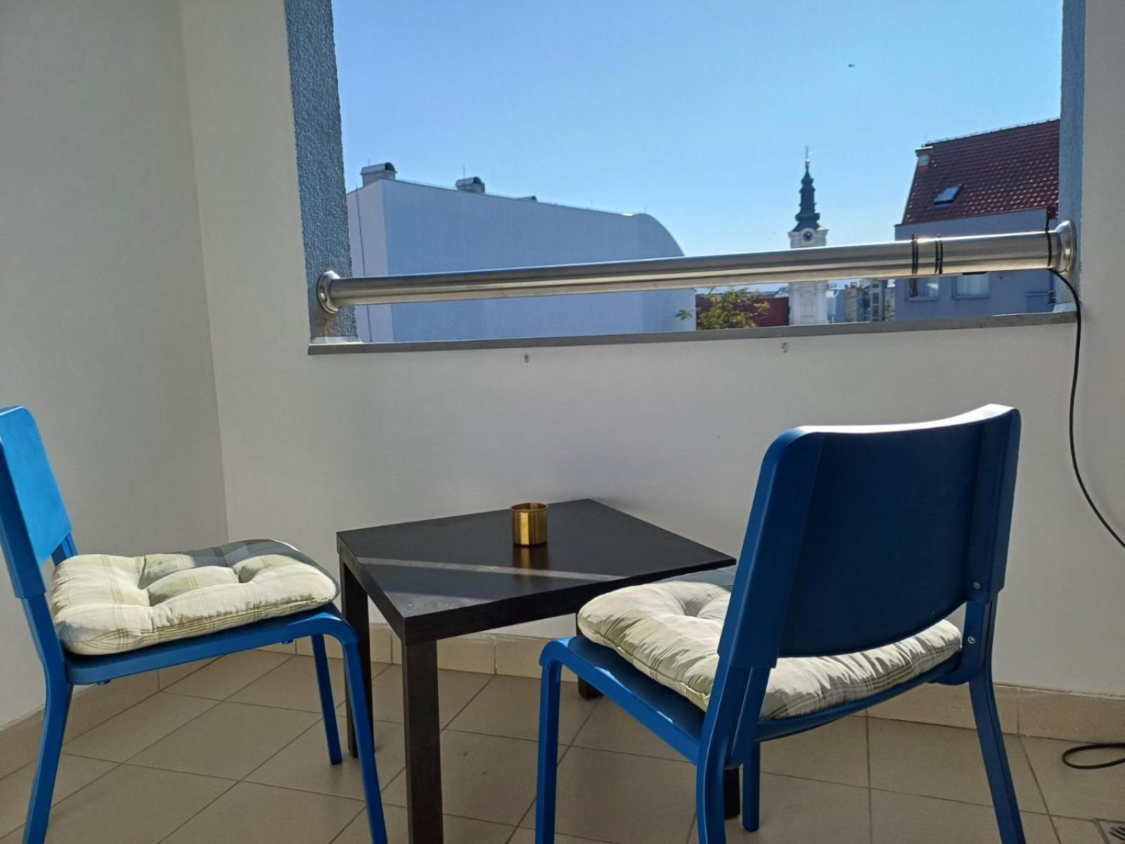 Apartment Centrum - Free Private Parking Novi Sad Exterior photo